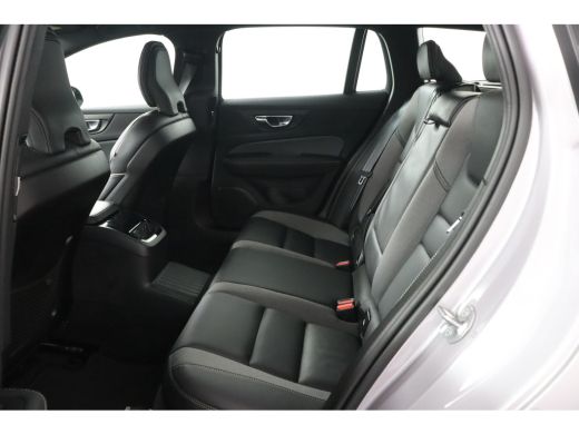 Volvo  V60 T6 AWD Plus Dark | Trekhaak | 360 camera | Stoel + Stuurverwarming |  Harman Kardon | ActivLease financial lease