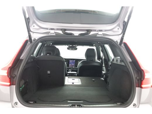 Volvo  V60 T6 AWD Plus Dark | Trekhaak | 360 camera | Stoel + Stuurverwarming |  Harman Kardon | ActivLease financial lease