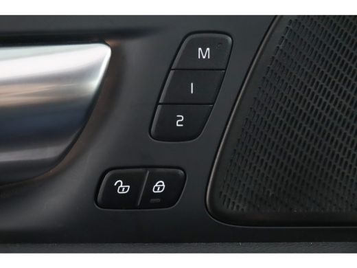 Volvo  V60 T6 AWD Plus Dark | Trekhaak | 360 camera | Stoel + Stuurverwarming |  Harman Kardon | ActivLease financial lease