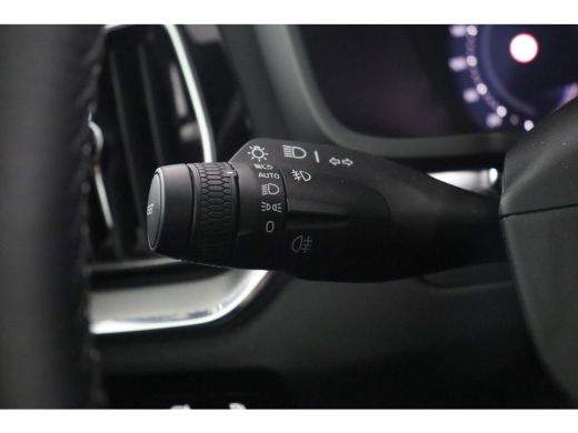 Volvo  V60 T6 AWD Plus Dark | Trekhaak | 360 camera | Stoel + Stuurverwarming |  Harman Kardon | ActivLease financial lease