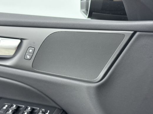 Volvo  V60 T6 Essential Moritz Leder- Driver Assist- Climate Pack- Park Assist ActivLease financial lease