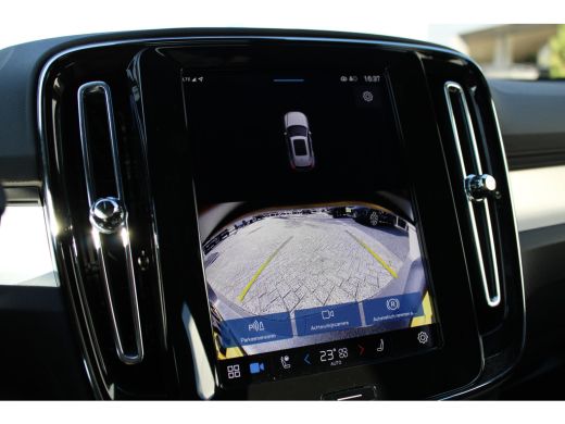 Volvo  XC40 B4 Plus Dark | Stoel + Stuurwielverwarming | Trekhaak | Adaptieve cruise control | BLIS | ActivLease financial lease