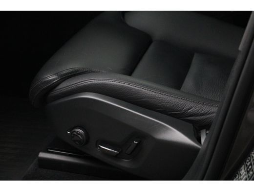 Volvo  XC60 2.0 B4 Momentum Business | Diesel | BTW-auto | Standkachel | Adaptive Cruise | Leder | Camera | S... ActivLease financial lease