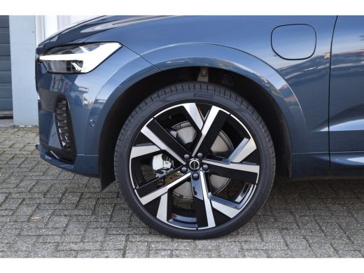 Volvo  XC60 2.0 T6 Plug-in hybrid AWD Ultra Black Edition | Nieuw Model! | B&W | Luchtvering | Panoramadak | ActivLease financial lease
