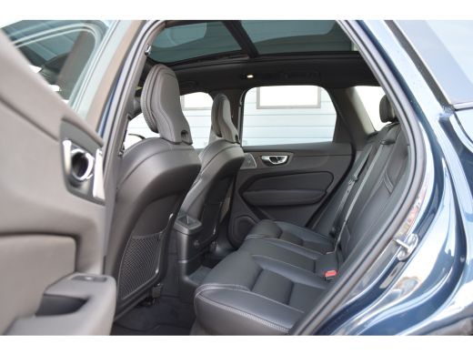 Volvo  XC60 2.0 T6 Plug-in hybrid AWD Ultra Black Edition | Nieuw Model! | B&W | Luchtvering | Panoramadak | ActivLease financial lease