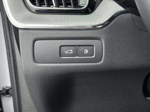 Volvo  XC60 T6 Essential Park Assist- Driver Assist- Climate Pack ActivLease financial lease