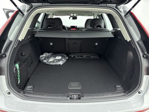 Volvo  XC60 T6 Essential Park Assist- Driver Assist- Climate Pack ActivLease financial lease
