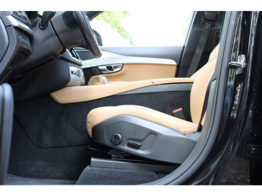 Volvo  XC90 2.0 T8 Twin Engine AWD | NL-AUTO! | 1 EIGENAAR! | LUCHTVERING | EL. TREKHAAK 2400KG | PANODAK | L... ActivLease financial lease