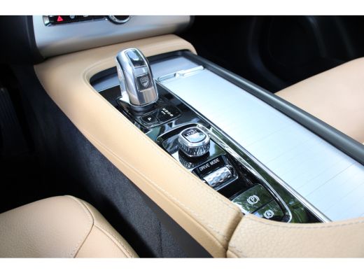 Volvo  XC90 2.0 T8 Twin Engine AWD | NL-AUTO! | 1 EIGENAAR! | LUCHTVERING | EL. TREKHAAK 2400KG | PANODAK | L... ActivLease financial lease