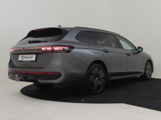Volkswagen Passat Variant 1.5 eHybrid R-Line Edition 272pk Trekhaak | Adaptief cruise control | Dodehoekdetectie | ...