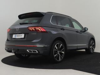Volkswagen Tiguan 1.4 TSI eHybrid R-Line Business+ 245pk | Trekhaak | Dodehoekdetectie | Matrix koplampen | Navigat...