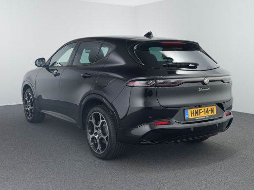 Alfa Romeo Tonale 1.3T PHEV Sprint | Achterbank met armsteun en skiluik | Achteruitrijcamera | Airco (automatisch) ActivLease financial lease