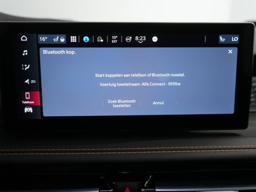 Alfa Romeo Tonale 1.3T PHEV Sprint | Achterbank met armsteun en skiluik | Achteruitrijcamera | Airco (automatisch) ActivLease financial lease