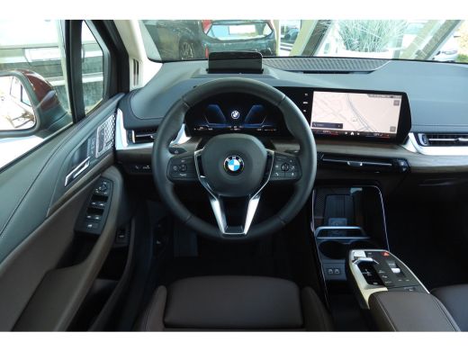 BMW 2 Serie 220i High Executive Luxury Line Automaat / Panoramadak / Trekhaak / Sportstoelen / Adaptieve LED ... ActivLease financial lease