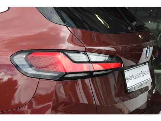 BMW 2 Serie 220i High Executive Luxury Line Automaat / Panoramadak / Trekhaak / Sportstoelen / Adaptieve LED ... ActivLease financial lease