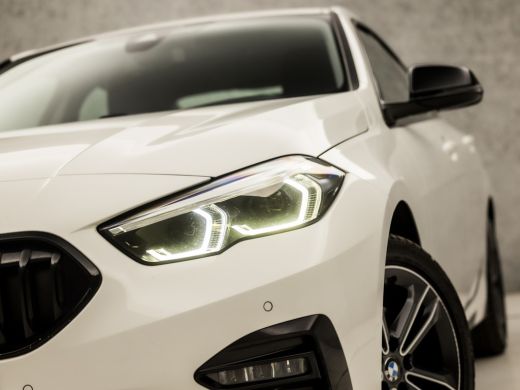 BMW 2 Serie Gran Coupé 218i Executive Sportline Automaat (APPLE CARPLAY, M STUUR, GROOT NAVI, LEDER, SFEERVER... ActivLease financial lease