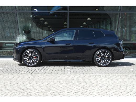 BMW iX xDrive45 M Sport / Panoramadak / Trekhaak / Soft-Close / Stoelventilatie / Parking Assistant Prof... ActivLease financial lease