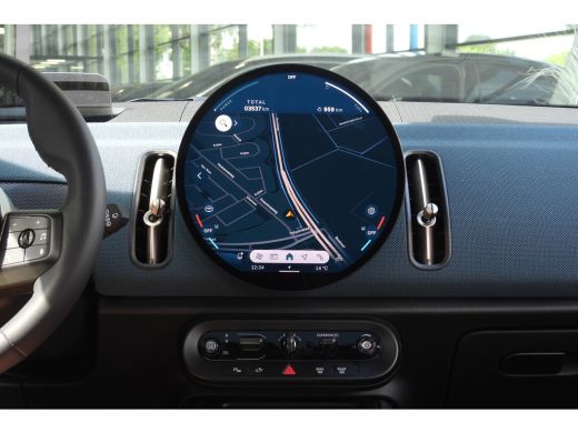 Mini Countryman C Automaat / Favoured Trim / Pakket L / 19" Kaleido Spoke 2-tone ActivLease financial lease