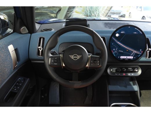 Mini Countryman C Automaat / Favoured Trim / Pakket L / 19" Kaleido Spoke 2-tone ActivLease financial lease