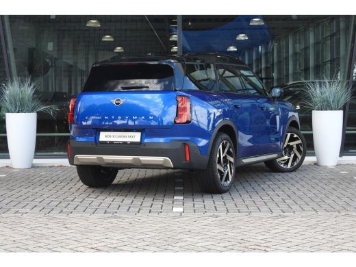 Mini Countryman C Automaat / Favoured Trim / Pakket L / 19" Kaleido Spoke 2-tone ActivLease financial lease