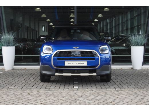 Mini Countryman C Automaat / Favoured Trim / Pakket L / 19" Kaleido Spoke 2-tone ActivLease financial lease