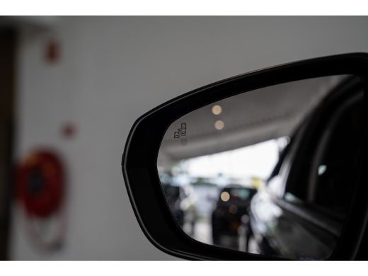 Opel Grandland 1.6 Turbo Plug-In Hybrid Business Elegance | Nacht / Infraroodcamera | Elek. Kofferklep | Adaptie... ActivLease financial lease