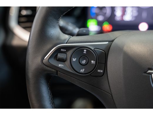 Opel Grandland 1.6 Turbo Plug-In Hybrid Business Elegance | Nacht / Infraroodcamera | Elek. Kofferklep | Adaptie... ActivLease financial lease