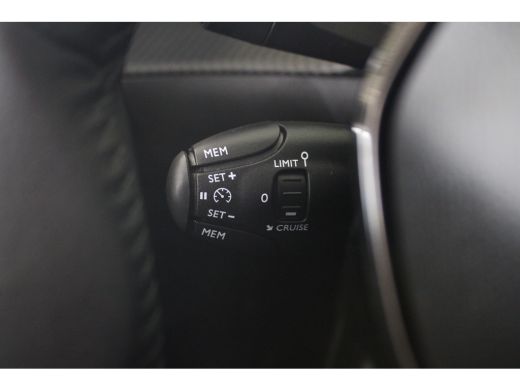 Peugeot 208 1.2 Turbo 100-PK Allure PARKEERCAMERA | NAVI | DRAADLOZE CARPLAY | DAB | CLIMATE CONTROL ActivLease financial lease