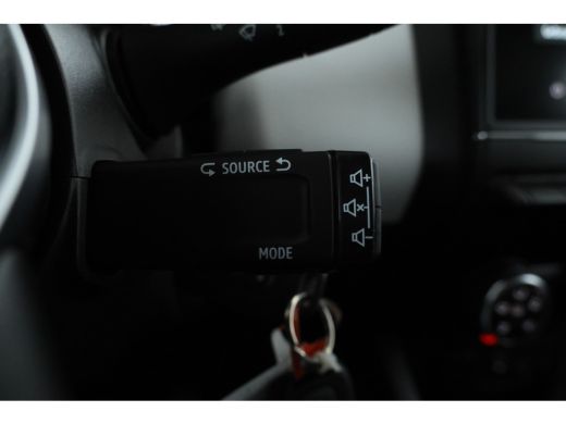 Renault Clio 1.0 TCe Intens Navigatie, Airco, Bluetooth, Cruise ActivLease financial lease