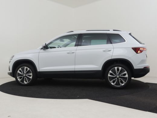 Skoda Karoq 1.5 TSI ACT Business Edition 150pk DSG/AUTO | Elektrisch glazen panorama-dak | Lichtmetalen velge... ActivLease financial lease
