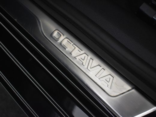 Skoda Octavia Combi 1.4 150 kW / 204 pk PHEV Elektrische Stoelen incl Memory l Leder l Stoel ventilatie ActivLease financial lease