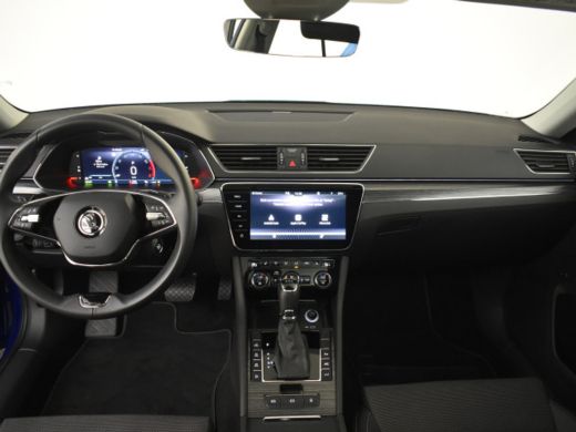Skoda Superb Combi 1.4 TSI iV Business Edition Plus 218pk Trekhaak | Panorama dak | 360 camera | Park assist |... ActivLease financial lease