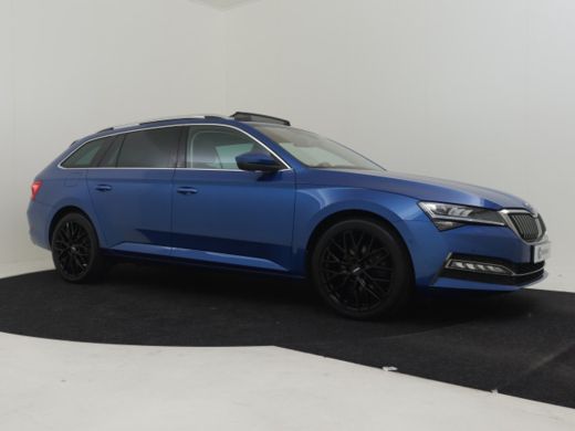 Skoda Superb Combi 1.4 TSI iV Business Edition Plus 218pk Trekhaak | Panorama dak | 360 camera | Park assist |... ActivLease financial lease