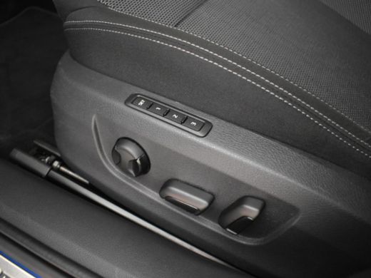 Skoda Superb Combi 1.4 TSI iV Business Edition Plus 218pk Trekhaak | Panorama dak | 360 camera | Park assist |... ActivLease financial lease