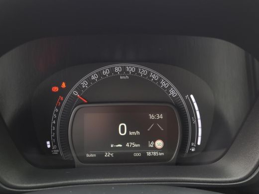 Toyota Aygo 1.0 VVT-i MT Play | Apple CarPlay | Adapt Cruise | Parkeercamera | Rijklaarprijs incl. garantie | ActivLease financial lease