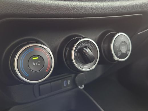 Toyota Aygo 1.0 VVT-i MT Play | Apple CarPlay | Adapt Cruise | Parkeercamera | Rijklaarprijs incl. garantie | ActivLease financial lease