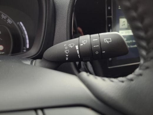 Toyota Aygo 1.0 VVT-i MT Play | Apple CarPlay | Adapt Cruise | Parkeercamera | Rijklaarprijs incl. garantie | ActivLease financial lease