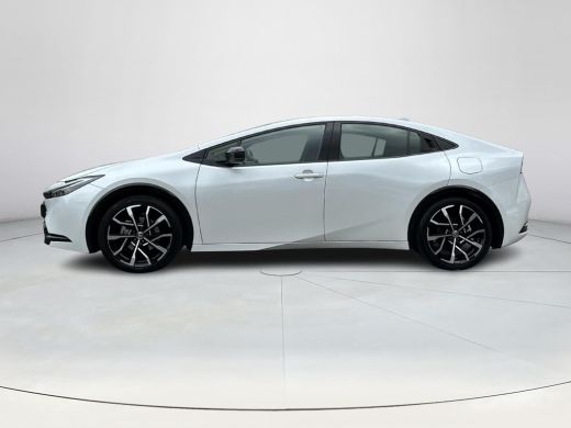 Toyota Prius 2.0 Plug-in Executive | 19 inch | Parelmoer lak | CarPlay | Android Auto ActivLease financial lease