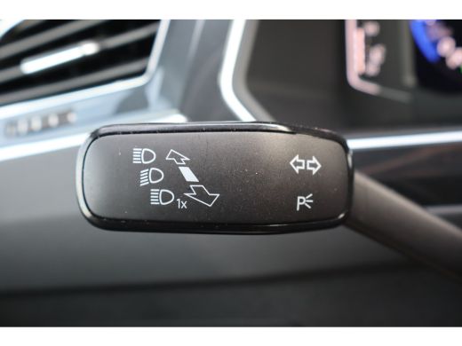 Volkswagen Tiguan 150PK 1.5 TSI R-Line Business | Achteruitrijcamera | Airco (automatisch) | Cruise control adaptief ActivLease financial lease