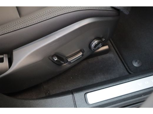 Volvo  XC60 T6 350PK Plus Dark | 360° | Head-Up | Panoramadak | HK Audio | Getint Glas | Stoel&Stuur Verw. ActivLease financial lease