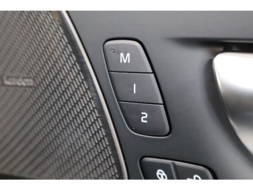 Volvo  XC60 T6 350PK Plus Dark | 360° | Head-Up | Panoramadak | HK Audio | Getint Glas | Stoel&Stuur Verw. ActivLease financial lease