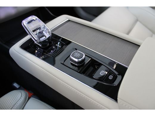 Volvo  XC90 T8 455PK Ultra Bright | Full Option! | Facelift | Blond Nappa Leder | Luchtvering | B&W Audio | T... ActivLease financial lease