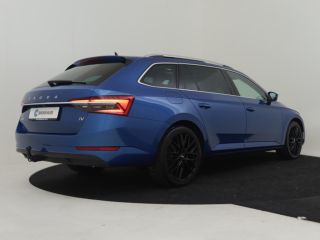 Skoda Superb Combi 1.4 TSI iV Business Edition Plus 218pk Trekhaak | Panorama dak | 360 camera | Park assist |...