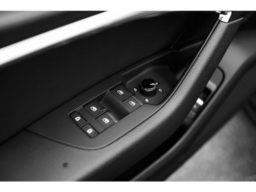 Audi A6 Avant 55 TFSI e quattro Pro Line S Competition | Panoramadak | Head-up | Servosluiting | Trekhaak | ActivLease financial lease