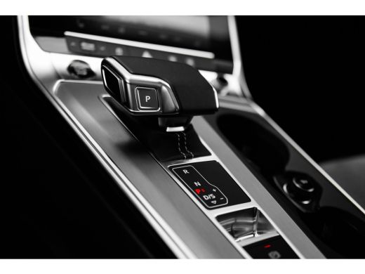 Audi A6 Avant 55 TFSI e quattro Pro Line S Competition | Panoramadak | Head-up | Servosluiting | Trekhaak | ActivLease financial lease