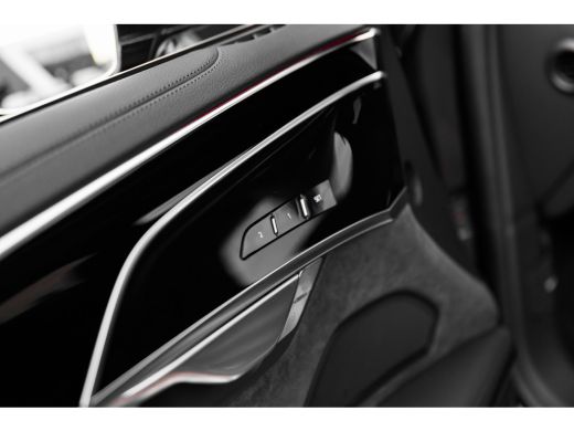 Audi A8 60 TFSI e quattro | Panoramadak | HUD | Digitale Matrix | Assistentie. plus, remote park | ActivLease financial lease