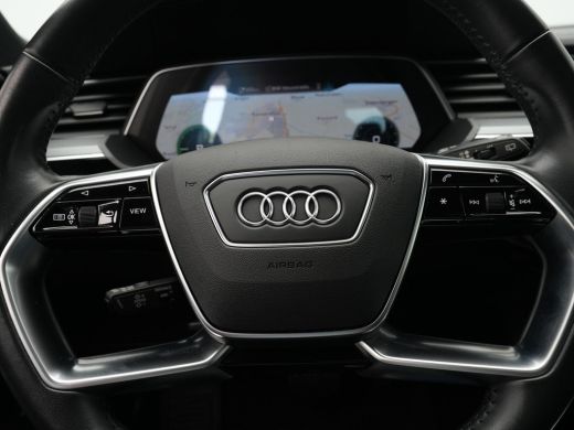 Audi e-tron 55 quattro 408pk Business edition Plus 95 kWh Panorama Navigatie Afneembare Trekhaak 360 Camera 45 ActivLease financial lease