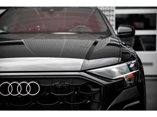 Audi Q8 55 TFSI e quattro Pro Line S | Panoramadak | 4WS | Trekhaak | Head-up | Tour | ActivLease financial lease