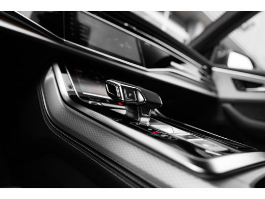 Audi Q8 55 TFSI e quattro Pro Line S | Panoramadak | 4WS | Trekhaak | Head-up | Tour | ActivLease financial lease