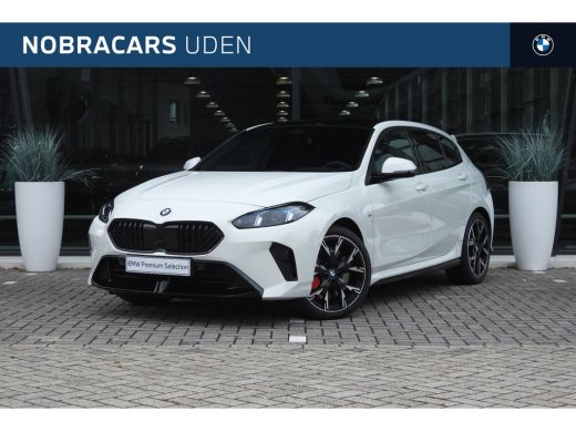BMW 1 Serie 120 High Executive M Sport Automaat / Sportstoelen / M Adaptief onderstel / Comfort Access / Adap... BMW 1 Serie 120 High Executive M Sport Automaat / Sportstoelen / M Adaptief onderstel / Comfort Access / Adap...